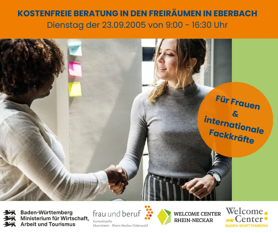 Eine Initiative der Kontaktstelle Frau und Beruf & Zwei Frauen schütteln sich in einem hellen Raum die Hände und werben für eine kostenlose Beratungsveranstaltung für Frauen.